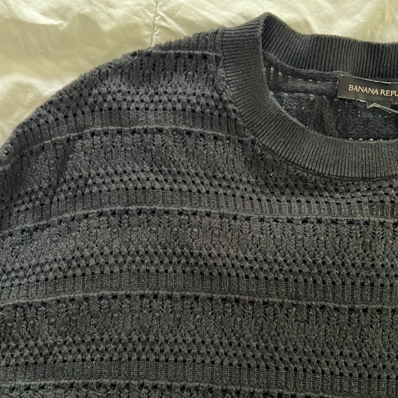 Banana Republic Cropped Beach Sweater - Picture 5 of 5